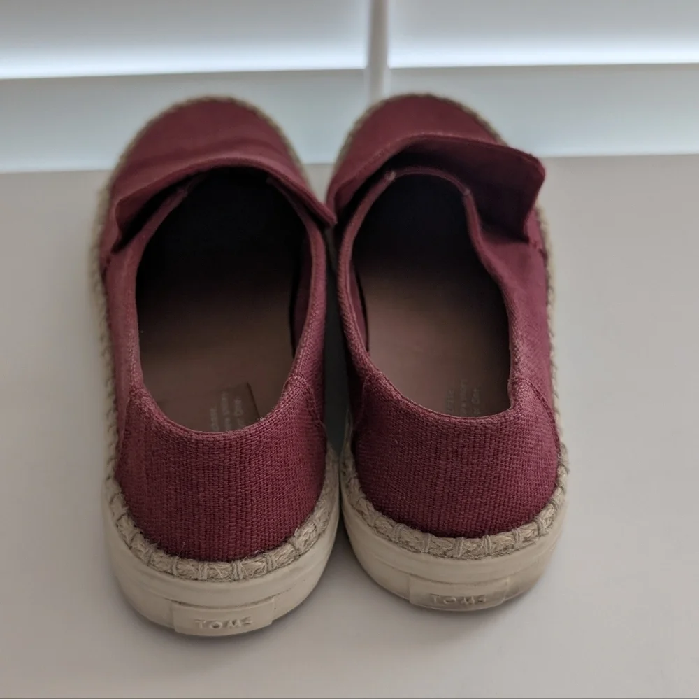 🥁 Toms Sunset Natural Rope Edge Canvas Slip On Espadrille in Cranberry